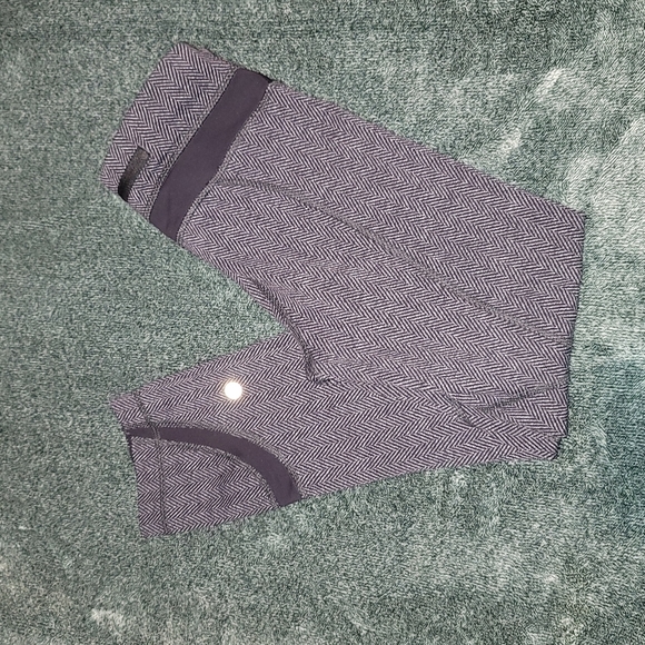 Lululemon Run Inspire Crop II All Luxtreme Giant Herringbone Leggings Size 6 - Picture 1 of 8